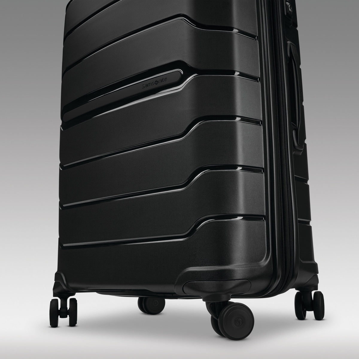 Freeform Carry-On Spinner