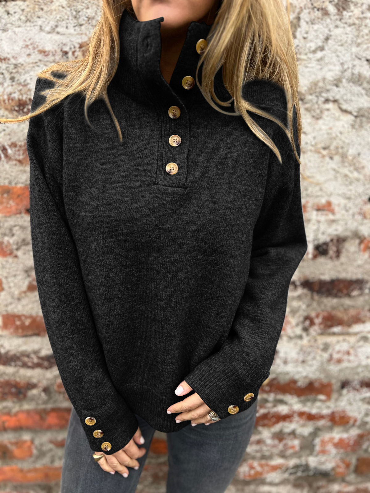 2025 CLEARANCE SALE🔥 Designer-Sweatshirt für Damen mit Stehkragen und speziellen Knöpfen